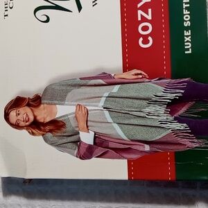 Woolrich Woolen Mills Cozy Blanket Wrap/Poncho NWT Gray/Purple
